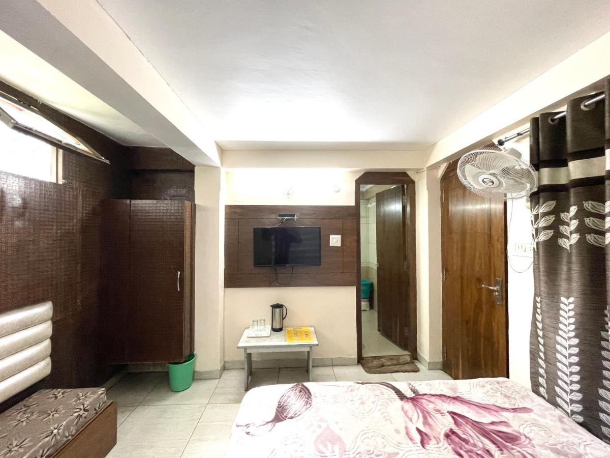 Hotel Prince ! Nainital Mall Road-Prime-Location In-Front-Of-Naini-Lake Hygiene-And-Spacious-Room المظهر الخارجي الصورة