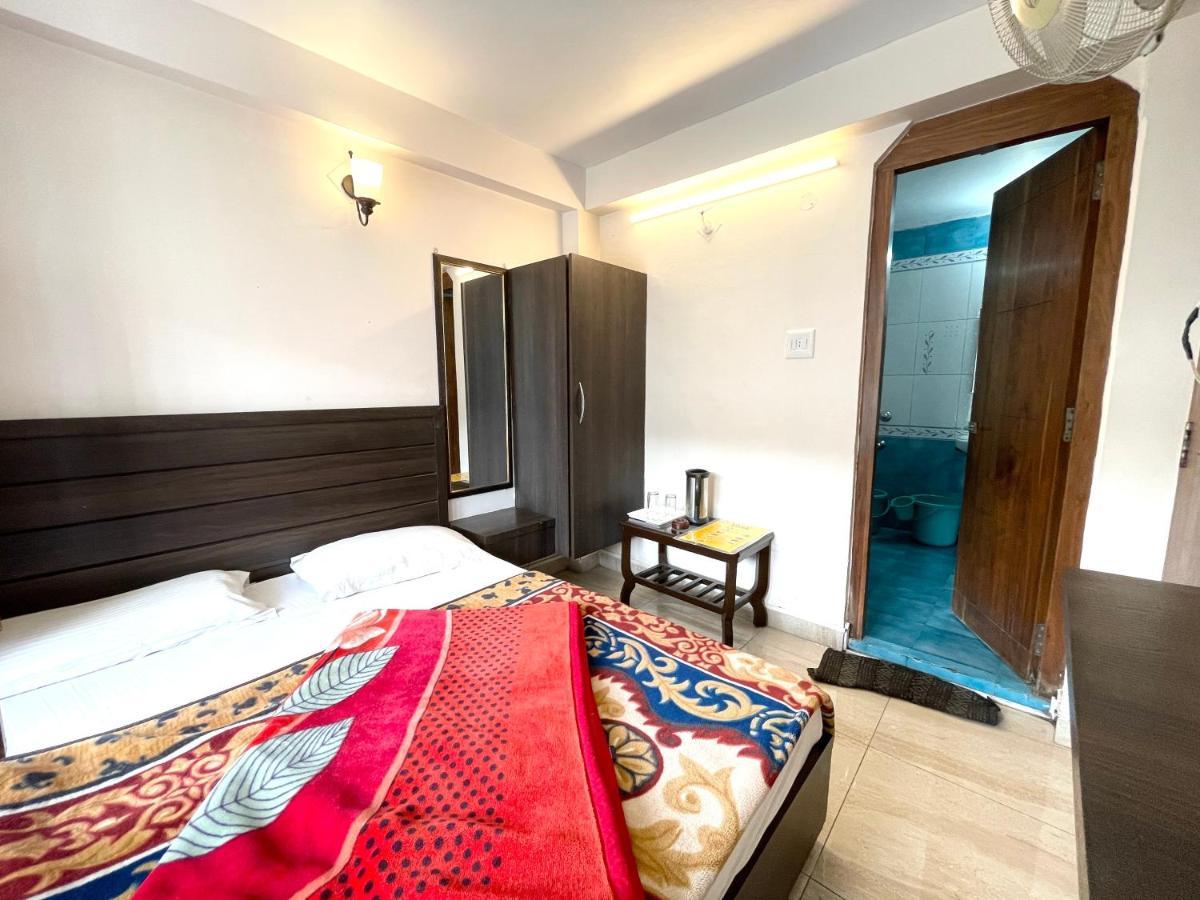 Hotel Prince ! Nainital Mall Road-Prime-Location In-Front-Of-Naini-Lake Hygiene-And-Spacious-Room المظهر الخارجي الصورة